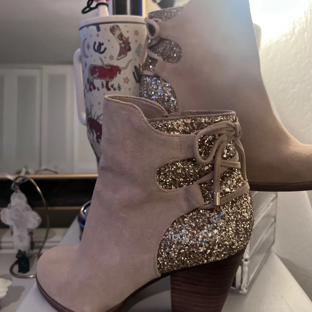 Woman boots - Picture 2 of 3